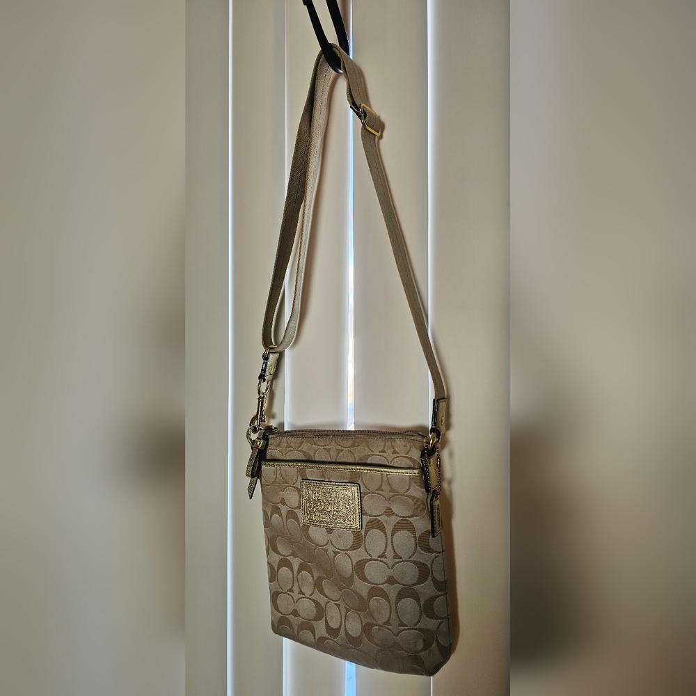Coach Poppy Signature Canvas Crossbody Bag Gold/Tan Vintage